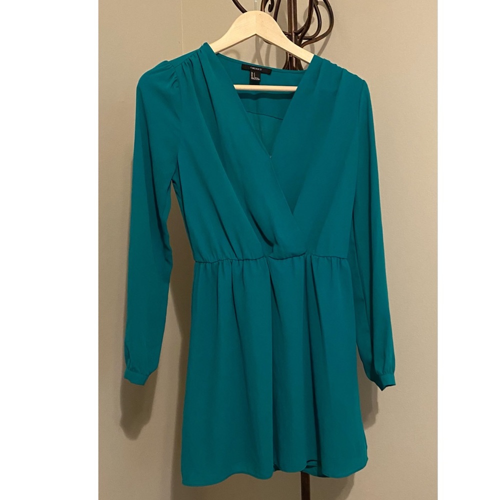 FOREVER 21 Long Sleeve Dress